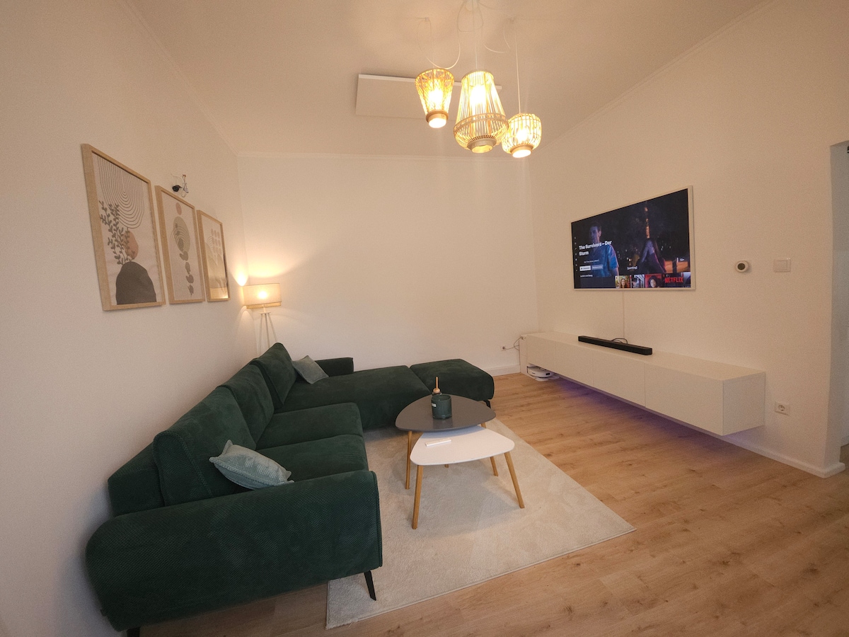 Wohnzimmer mit Smart-TV